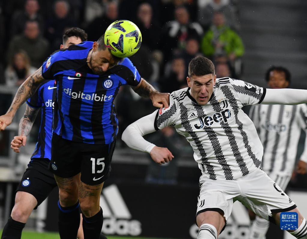 中国球员留洋要分几步走？看看日本足球的“参考答案”（中国球员留洋路线图：借鉴日本足球的实践经验）